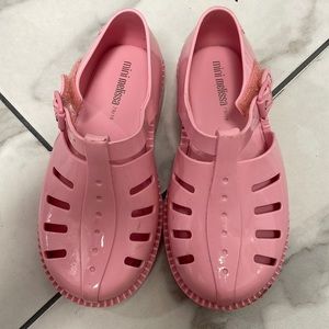 Girls bubblegum pink mini Melissa sandals
